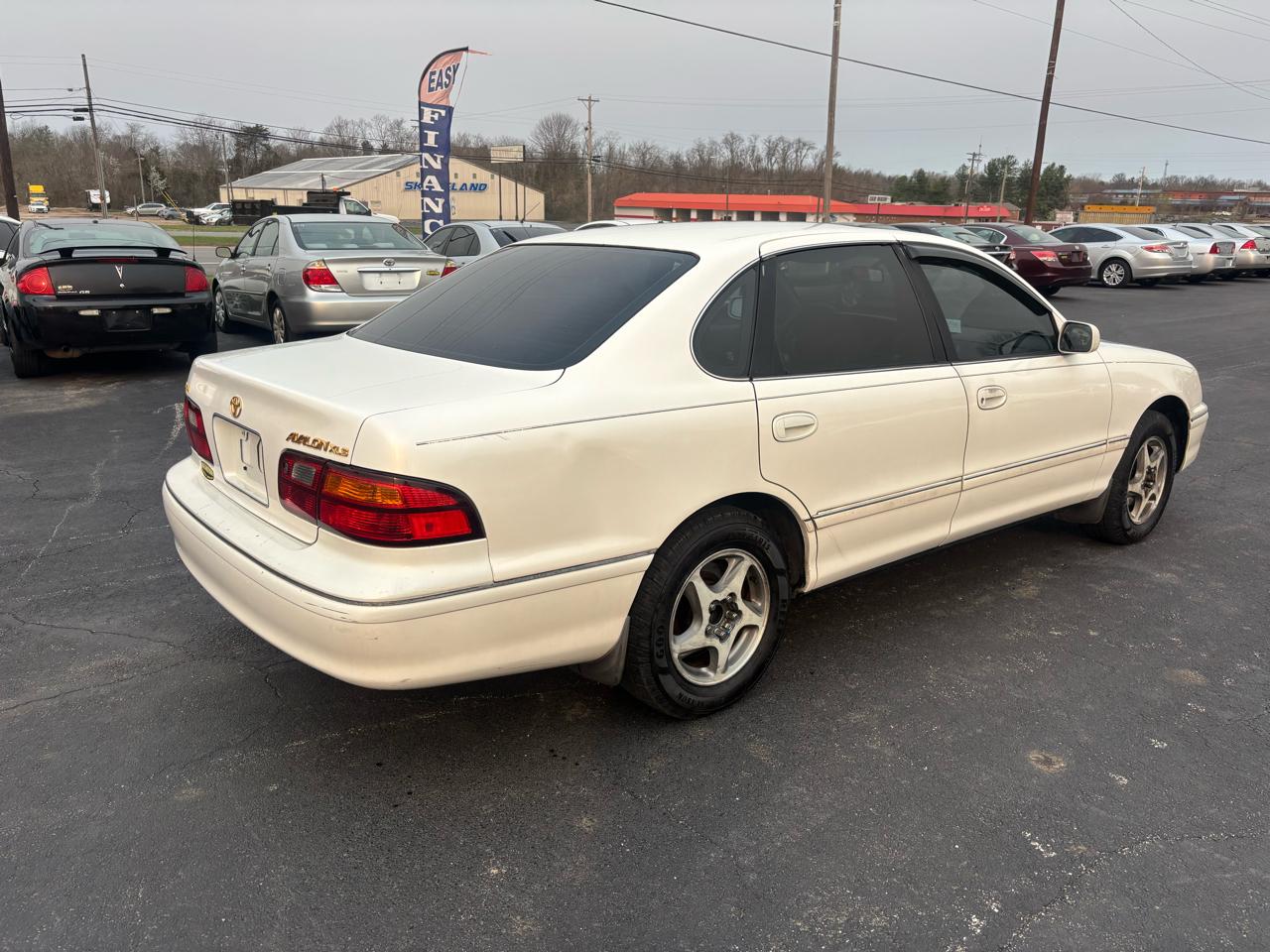 Toyota Avalon 4dr Sdn XL w/Bucket Seats 1999