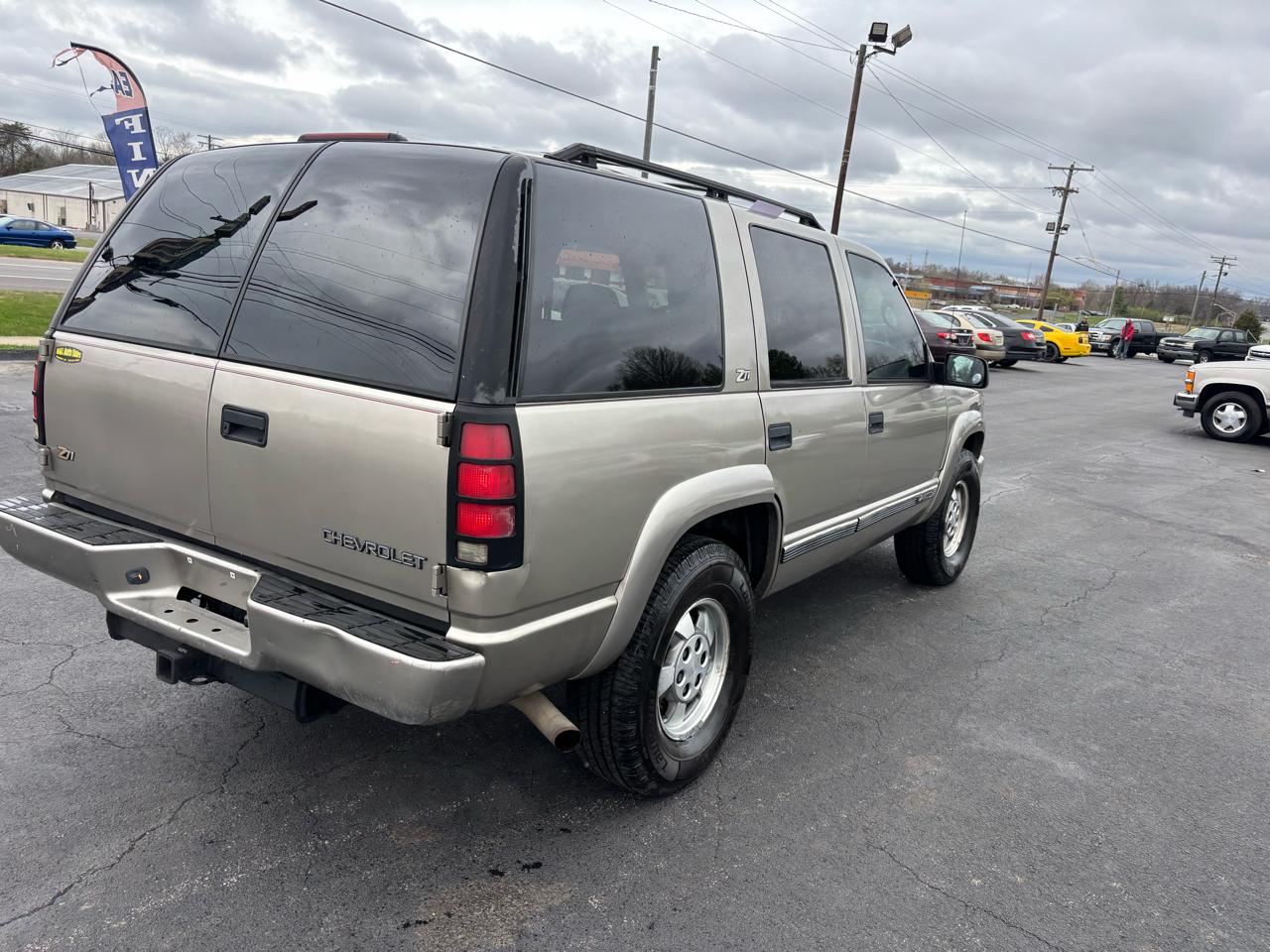 Chevrolet Tahoe 4dr 4WD Z71 2000
