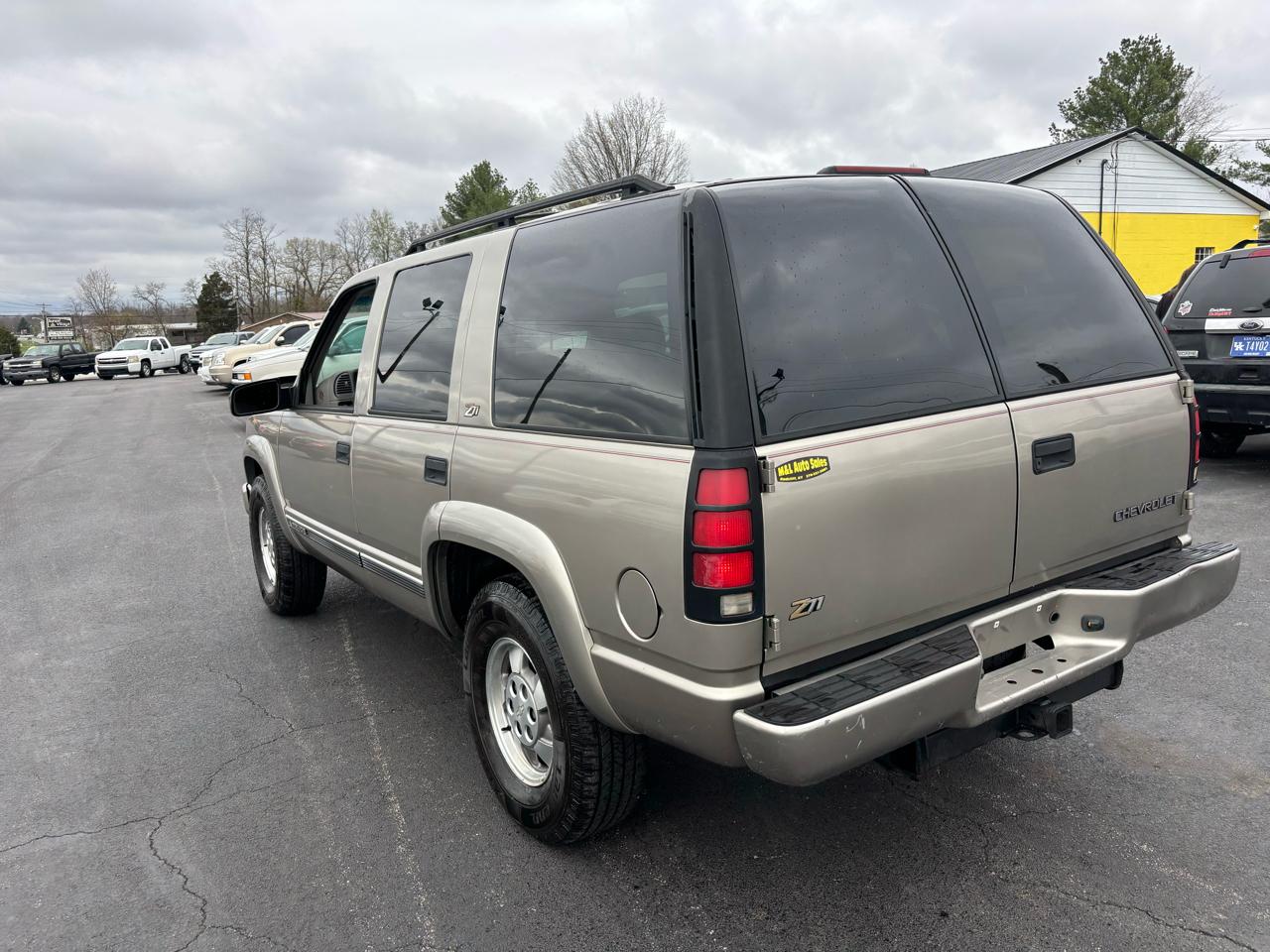 Chevrolet Tahoe 4dr 4WD Z71 2000