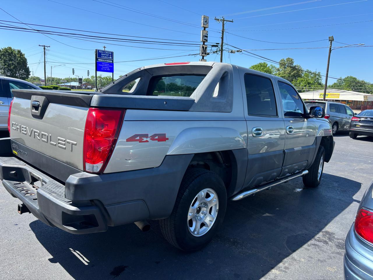 Chevrolet Avalanche 1500 5dr Crew Cab 130" WB 4WD 2003