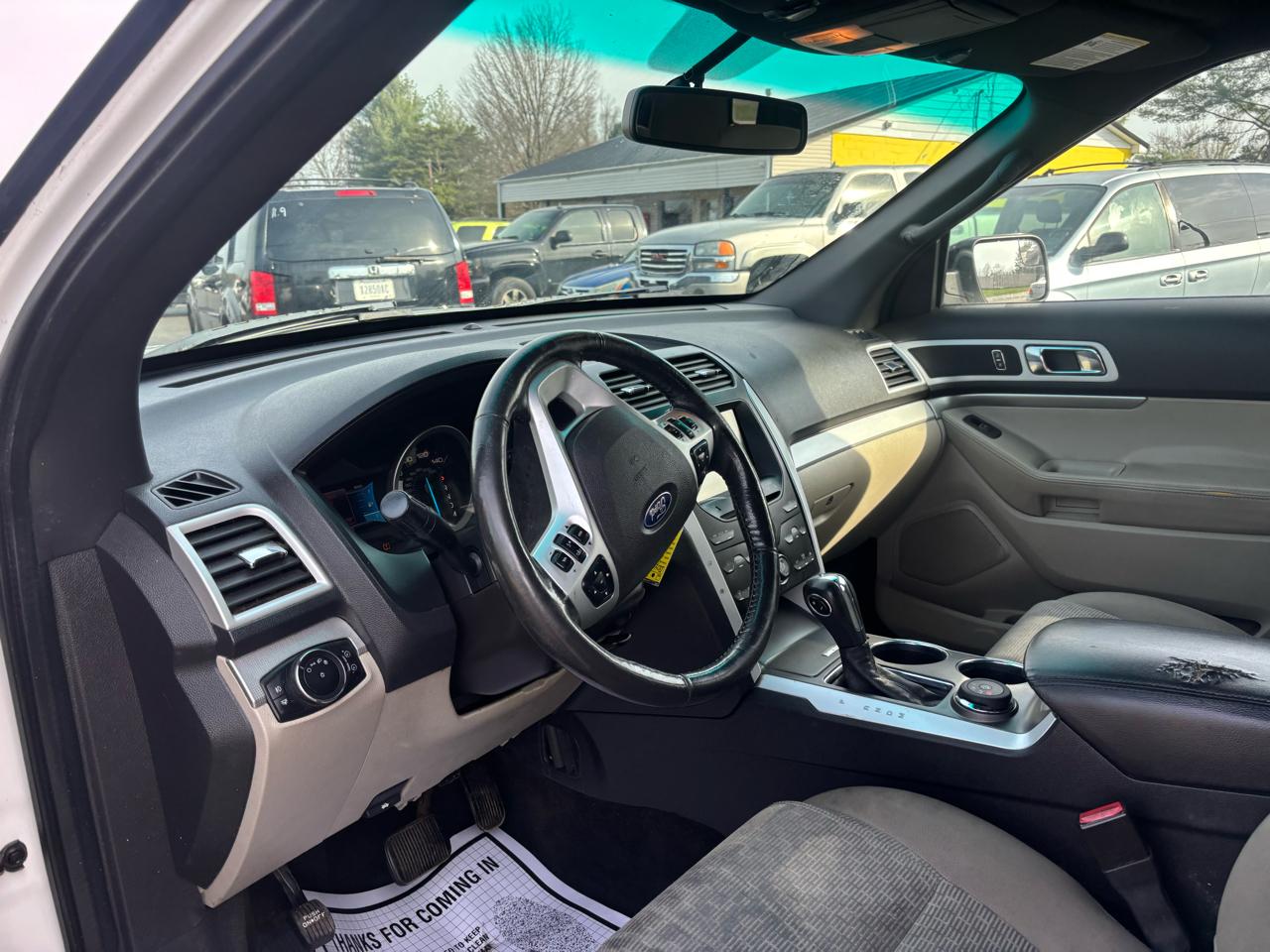 Ford Explorer 4WD 4dr XLT 2012