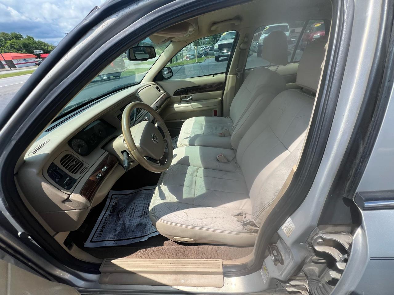 Mercury Grand Marquis 4dr Sdn LS 2008