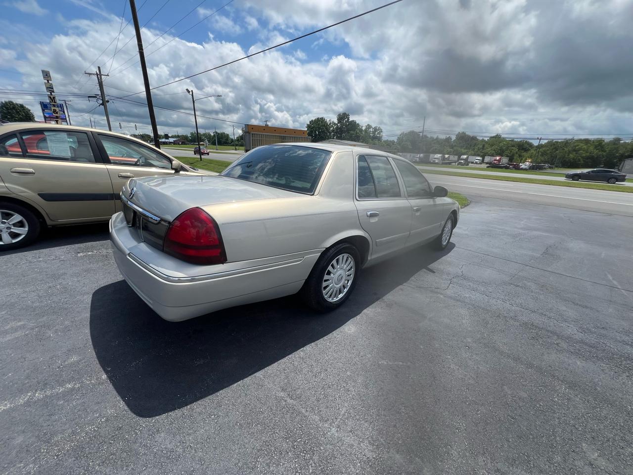 Mercury Grand Marquis 4dr Sdn LS 2008