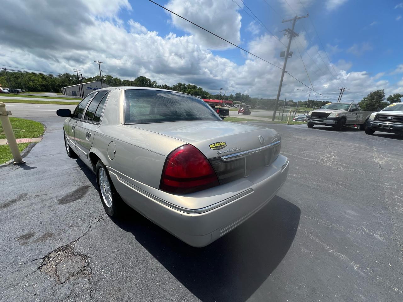 Mercury Grand Marquis 4dr Sdn LS 2008
