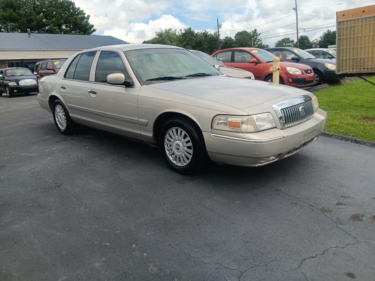 Mercury Grand Marquis 4dr Sdn LS 2008