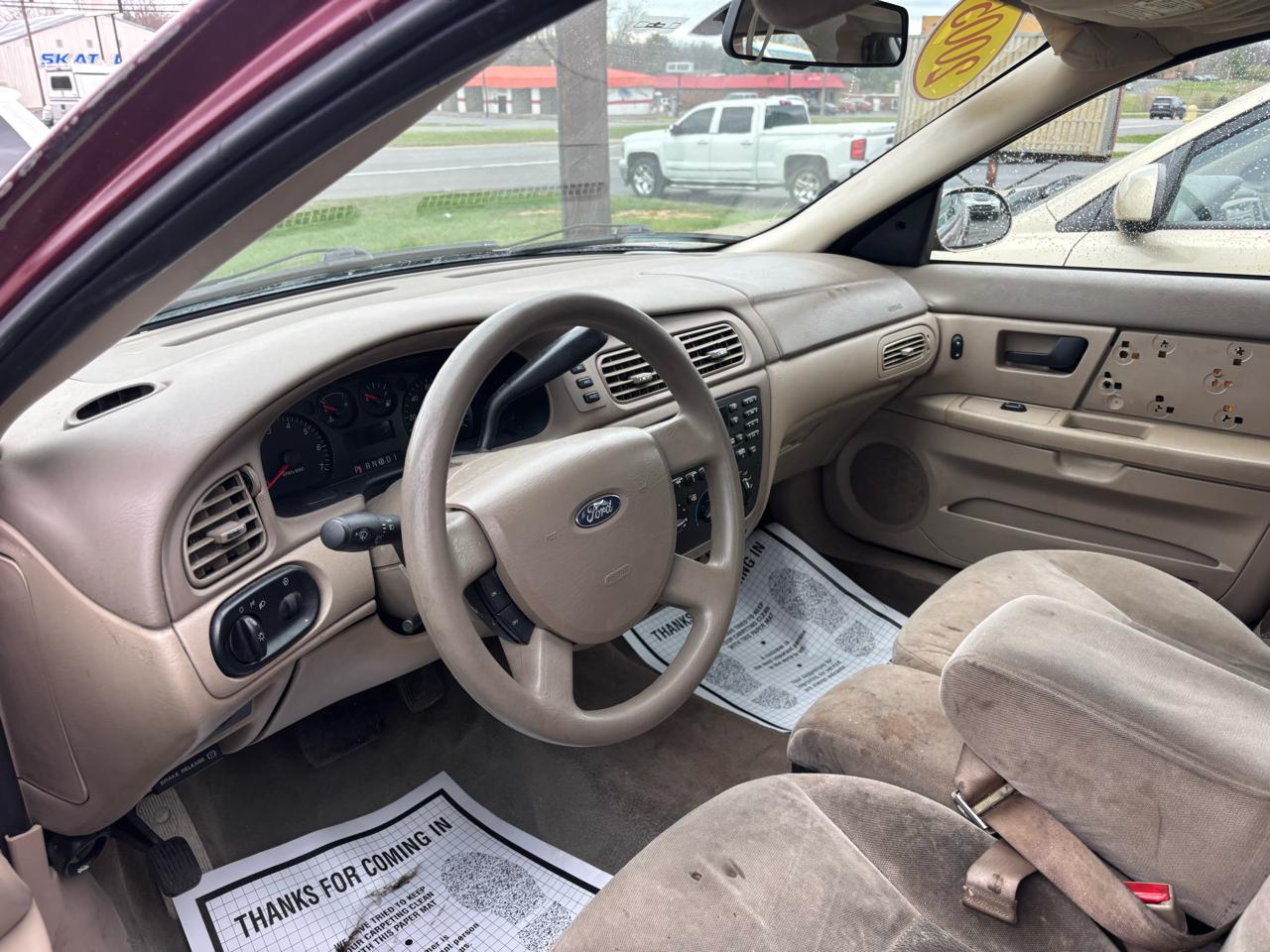 Ford Taurus 4dr Sdn SE 2005