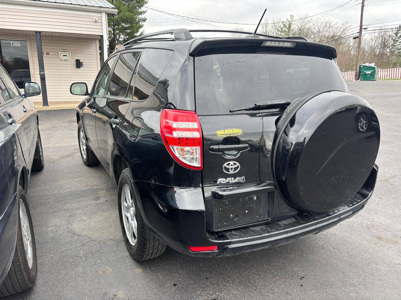 Toyota RAV4 FWD 4dr 4-cyl 4-Spd AT (Natl) 2011