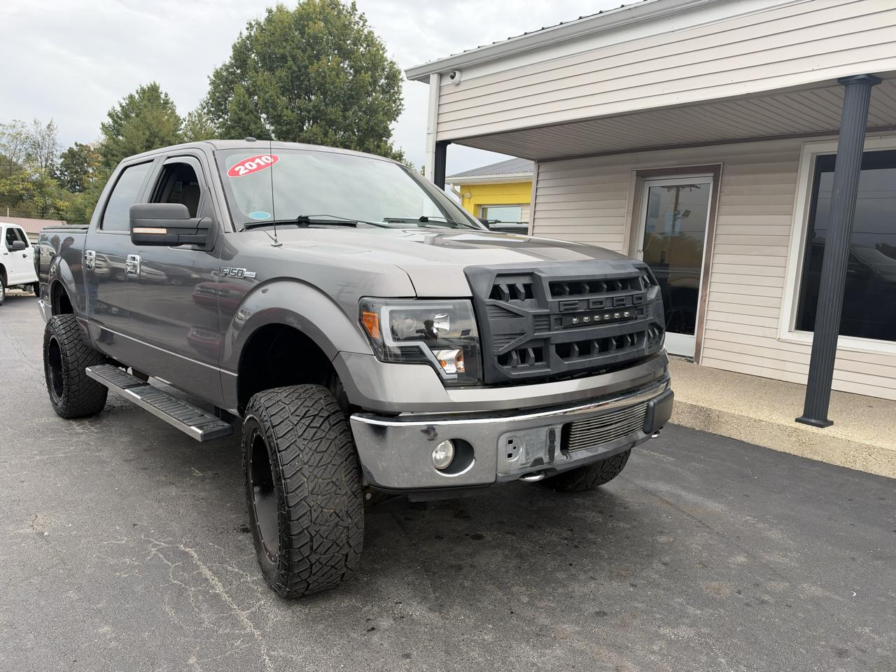 Ford F-150 4WD SuperCrew 145" XL 2010
