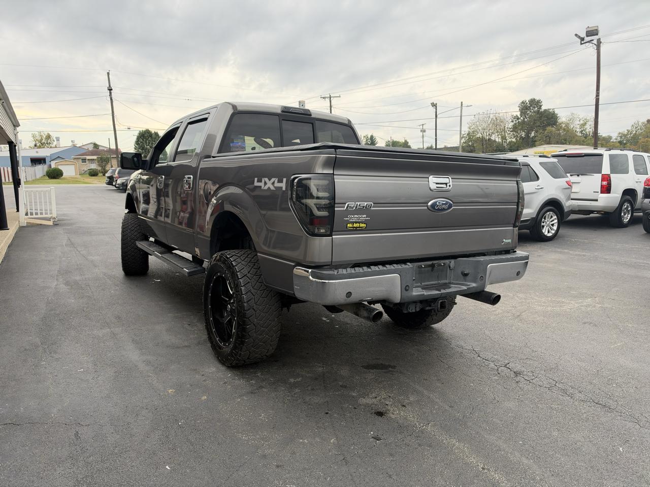 Ford F-150 4WD SuperCrew 145" XL 2010