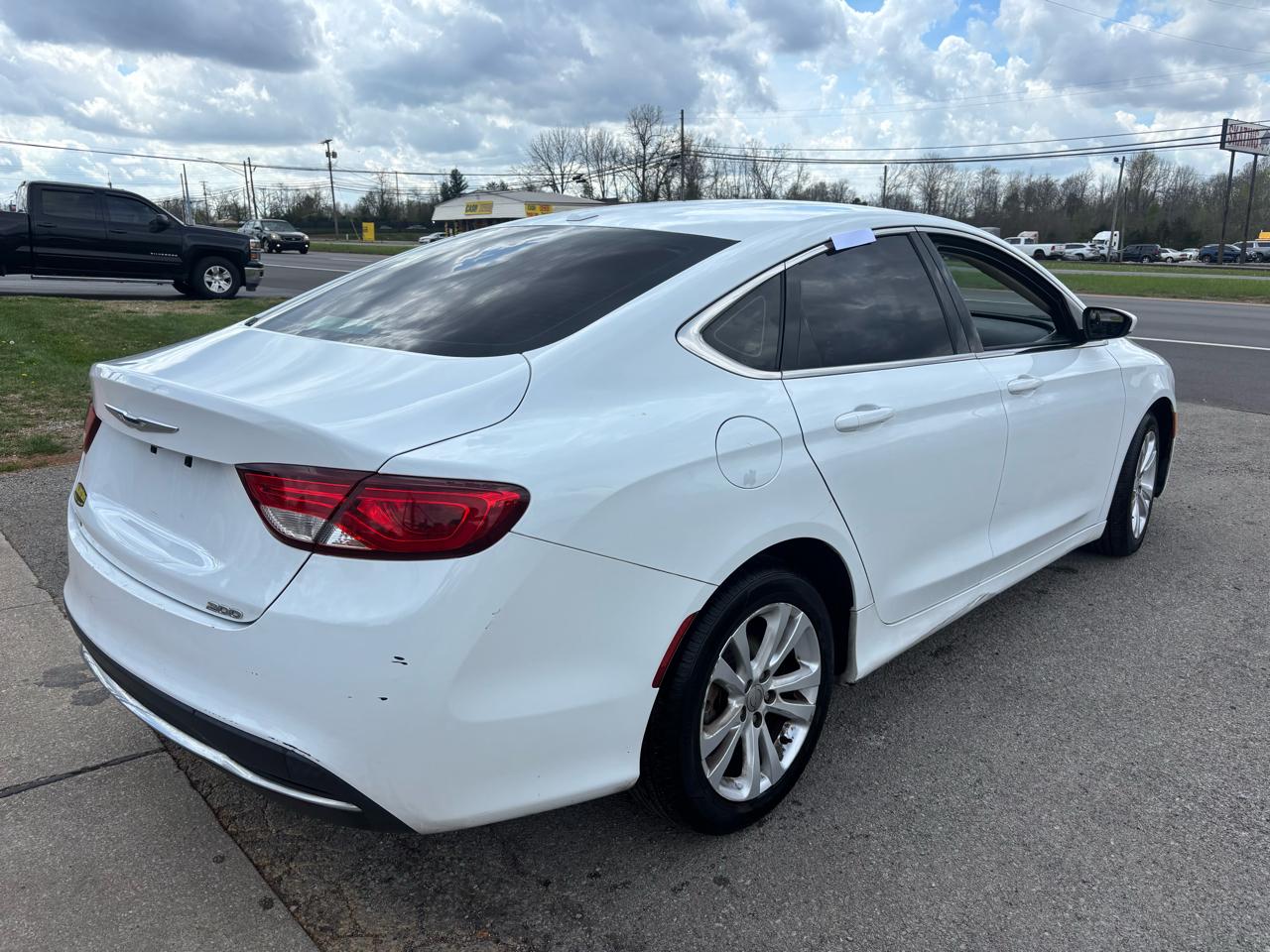Chrysler 200 4dr Sdn Limited FWD 2015