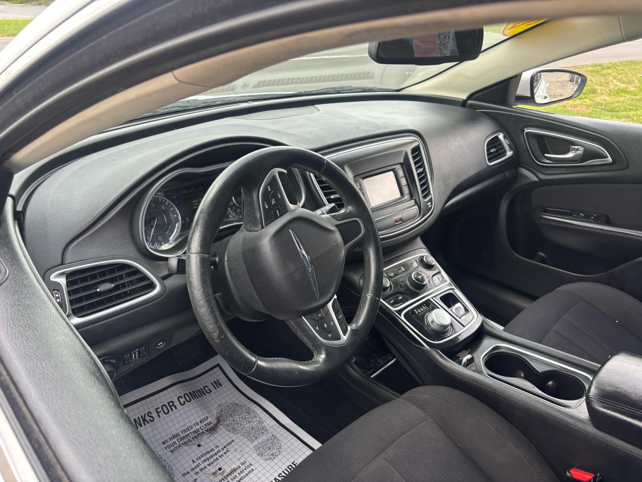 Chrysler 200 4dr Sdn Limited FWD 2015