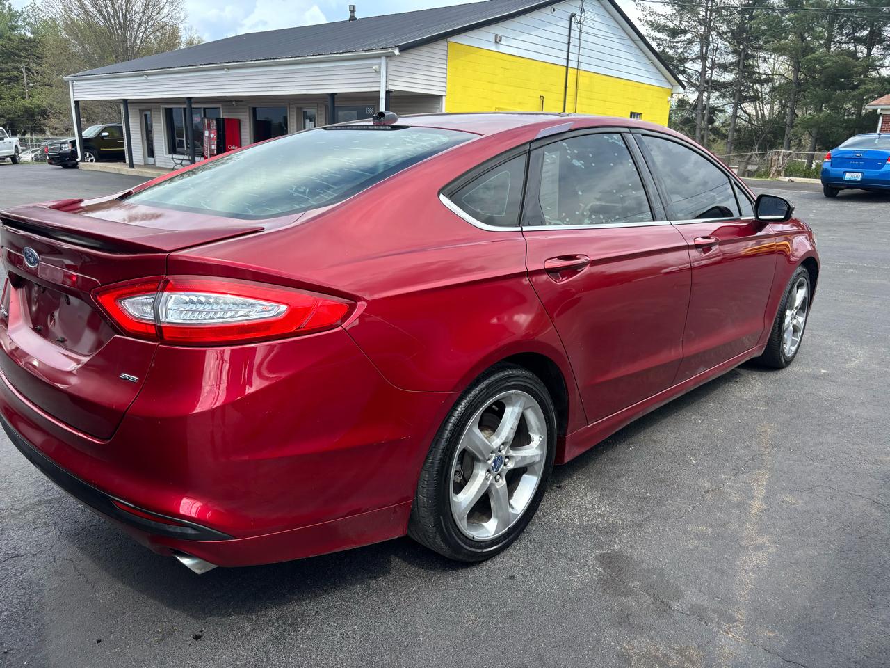 Ford Fusion 4dr Sdn SE FWD 2015