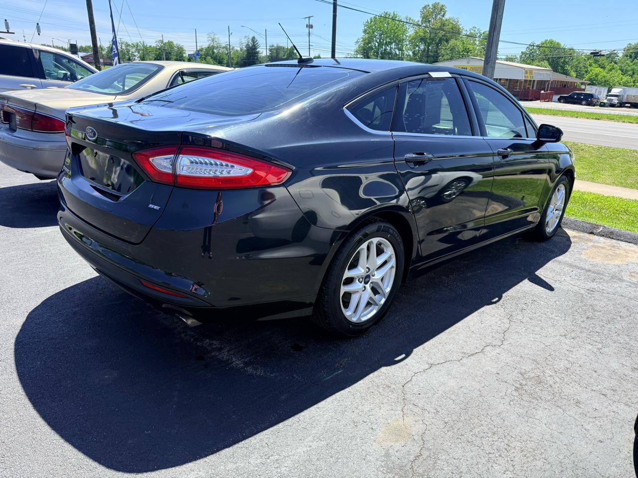 Ford Fusion 4dr Sdn SE FWD 2014