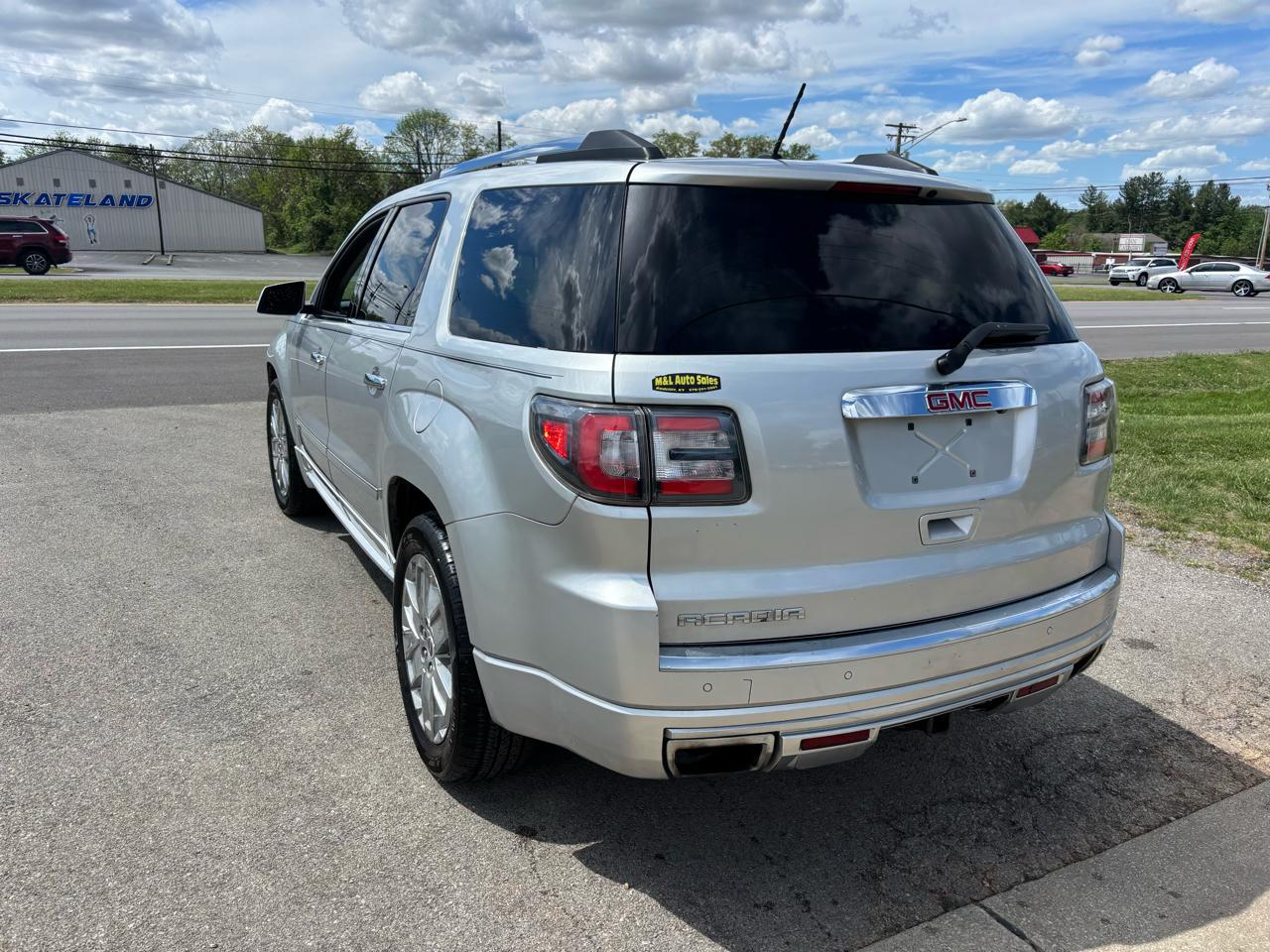 GMC Acadia FWD 4dr Denali 2015