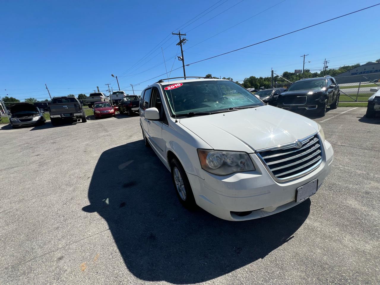 Chrysler Town & Country 4dr Wgn Touring 2010