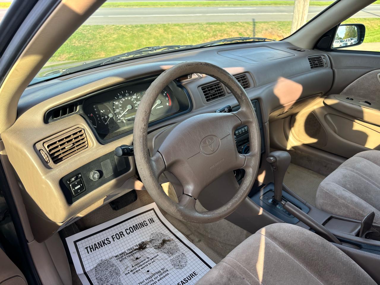 Toyota Camry 4dr Sdn LE Auto 1999