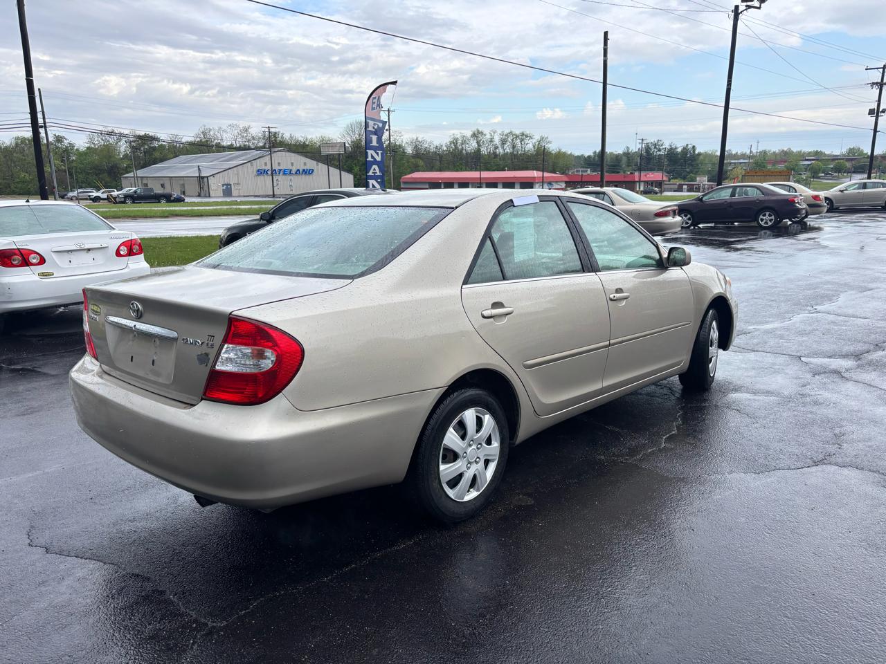 Toyota Camry 4dr Sdn LE Manual (Natl) 2004