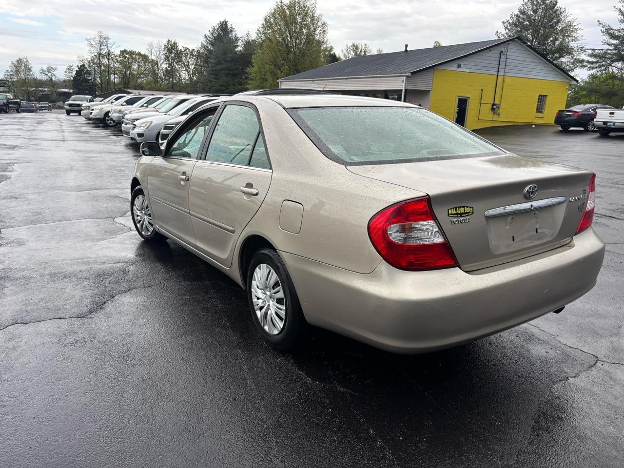 Toyota Camry 4dr Sdn LE Manual (Natl) 2004