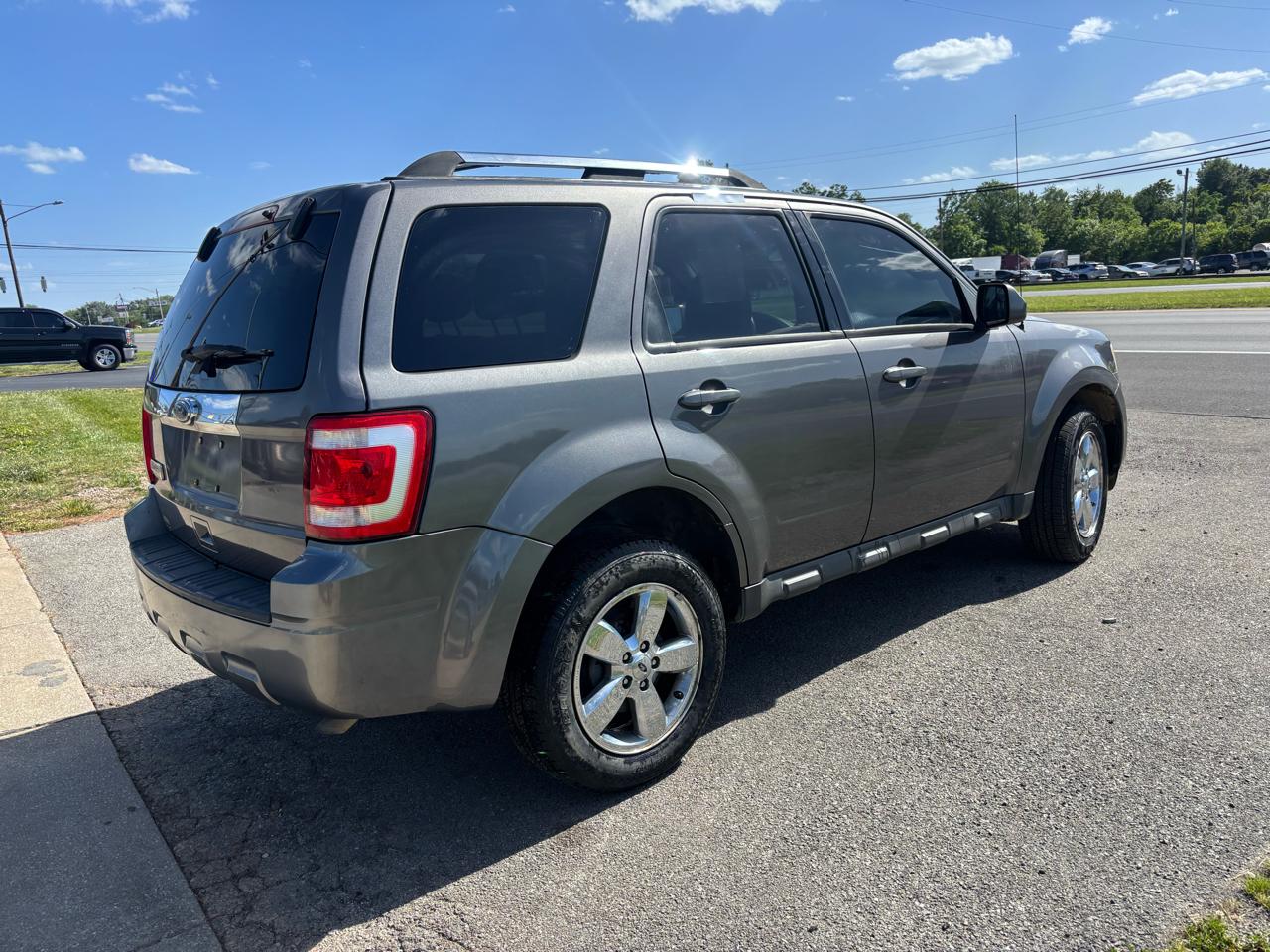 Ford Escape FWD 4dr Limited 2010