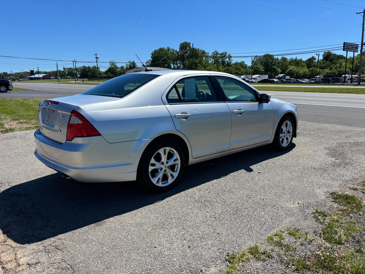 Ford Fusion 4dr Sdn SE FWD 2012