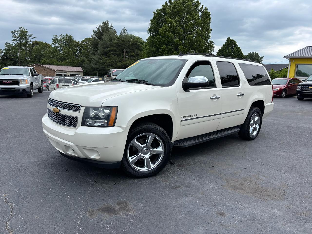 Chevrolet Suburban 4WD 4dr LTZ 2014