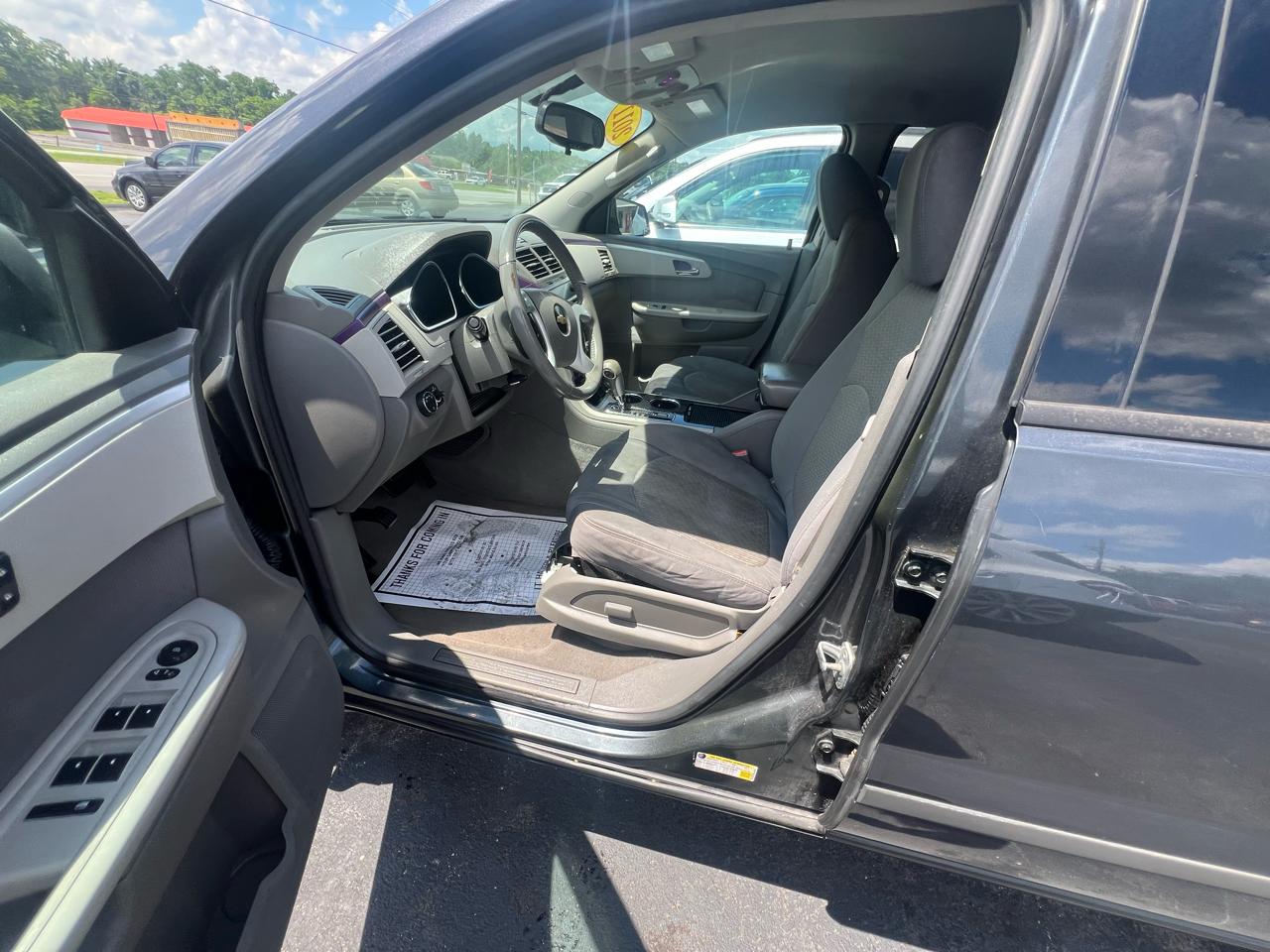 Chevrolet Traverse AWD 4dr LS 2011