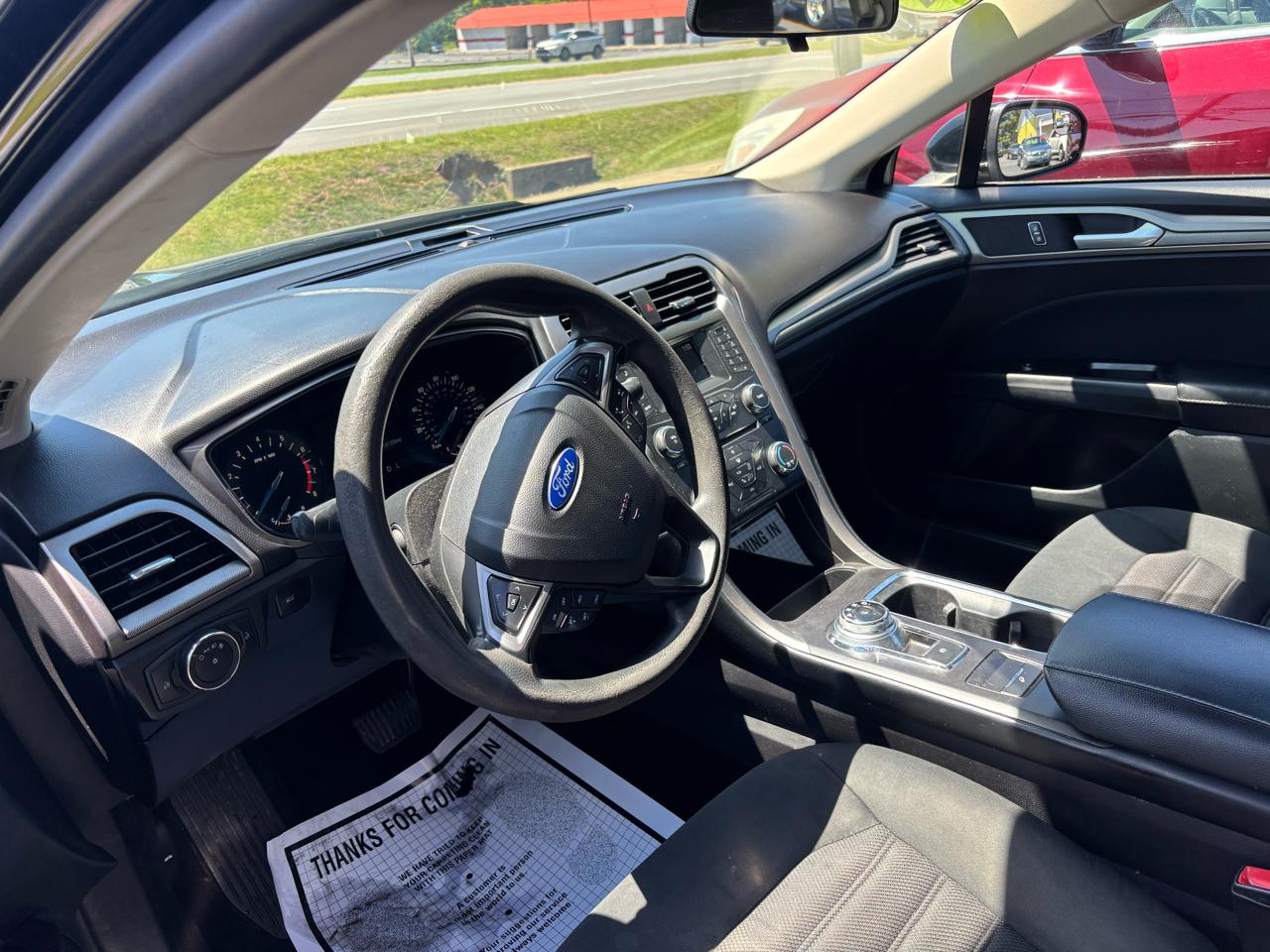Ford Fusion SE FWD 2017