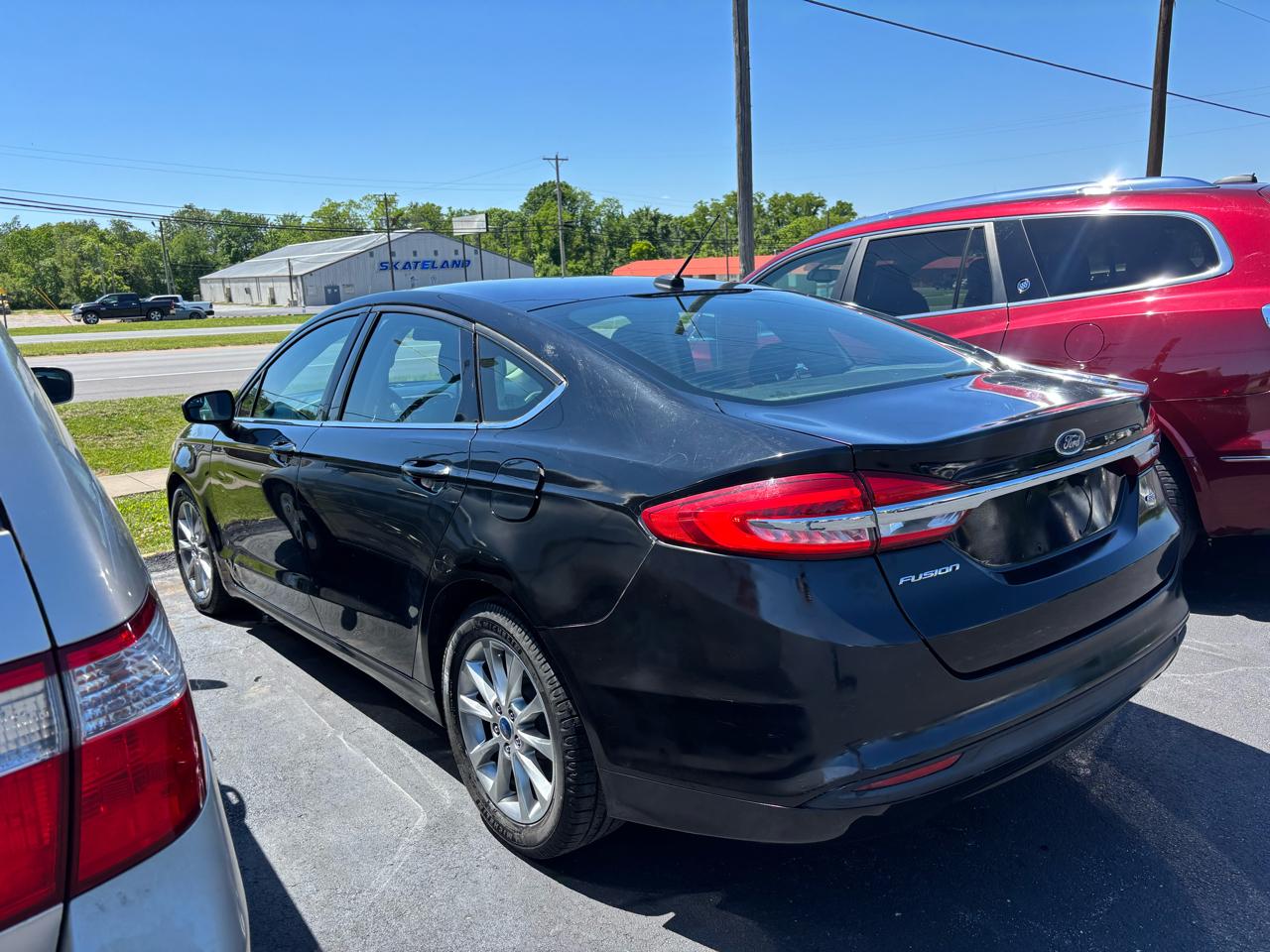 Ford Fusion SE FWD 2017