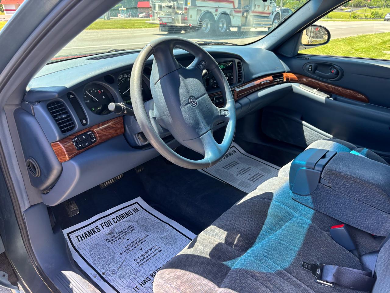 Buick LeSabre 4dr Sdn Custom 2000