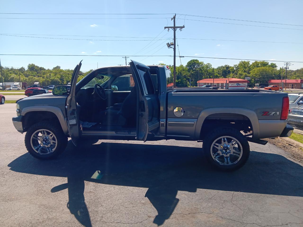 Chevrolet Silverado 1500 Ext Cab 143.5" WB 4WD LS 2001