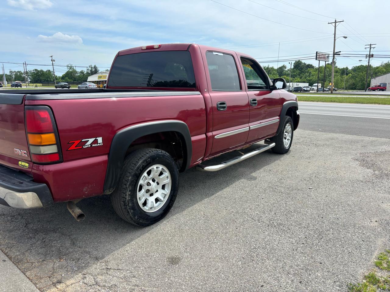 GMC Sierra 1500 Crew Cab 143.5" WB 4WD SLE 2005