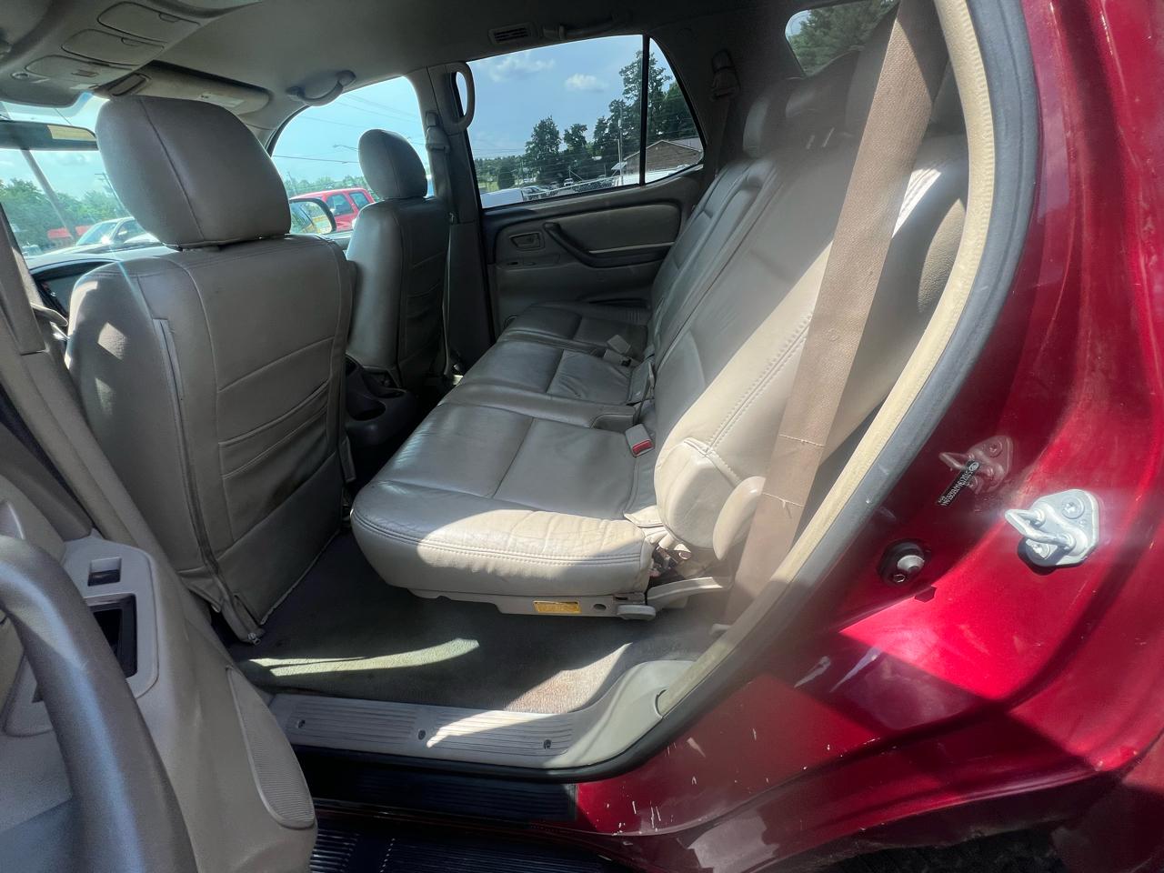 Toyota Sequoia 4dr SR5 (Natl) 2006