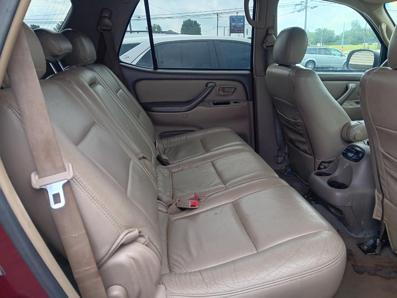 Toyota Sequoia 4dr SR5 (Natl) 2006