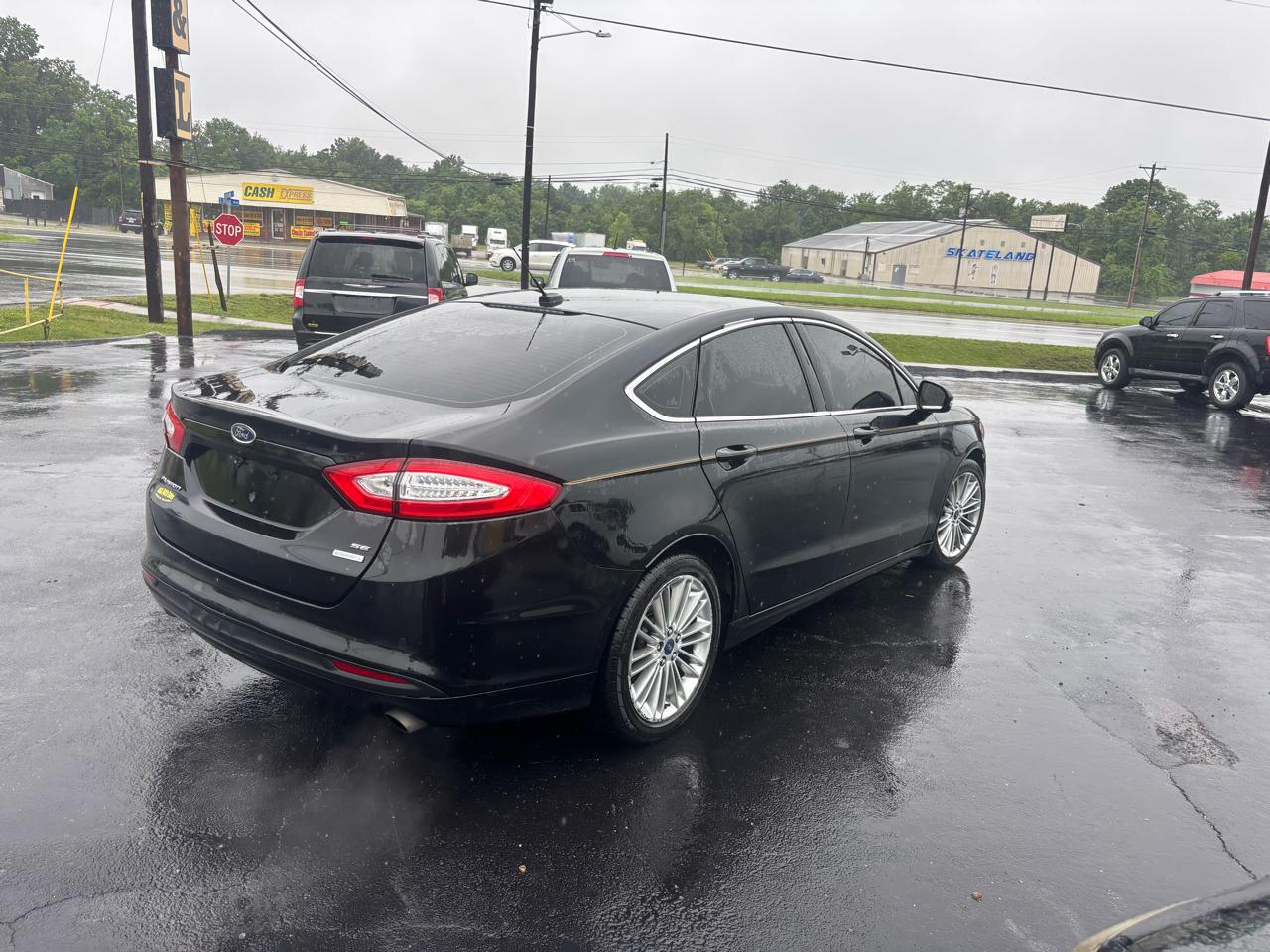 Ford Fusion 4dr Sdn SE FWD 2014