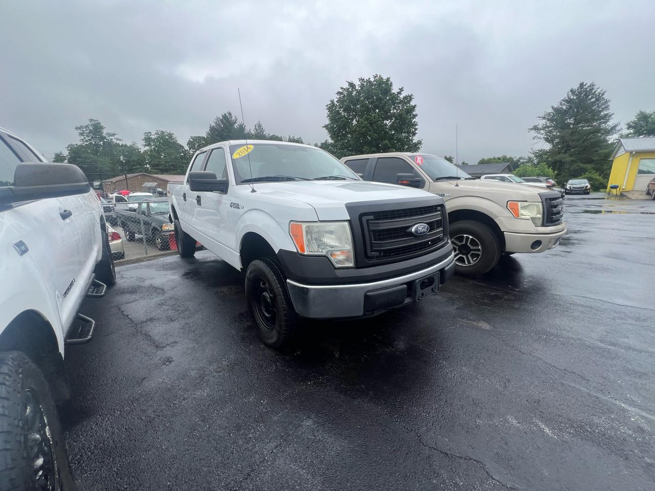 2014 Ford F-150 4WD SuperCrew 145" XL