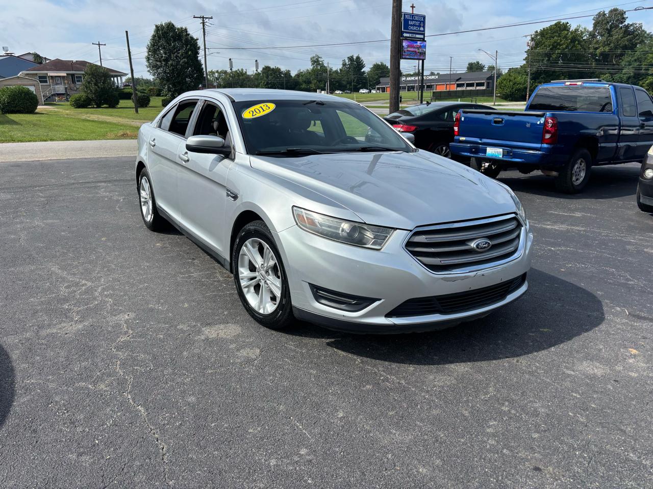 Ford Taurus 4dr Sdn SEL FWD 2013
