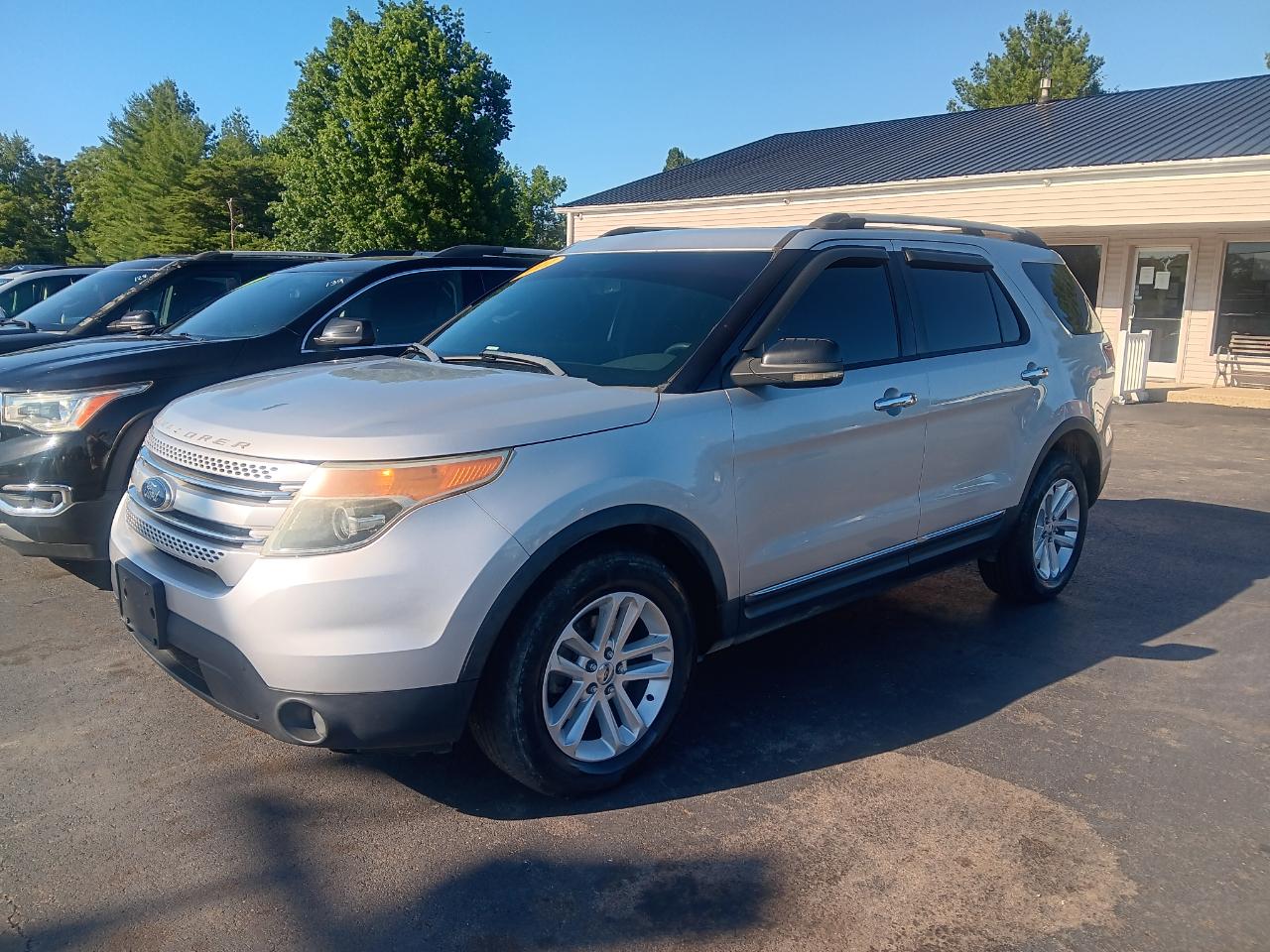 Ford Explorer 4WD 4dr XLT 2011
