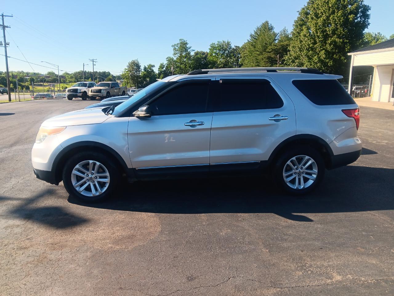 Ford Explorer 4WD 4dr XLT 2011