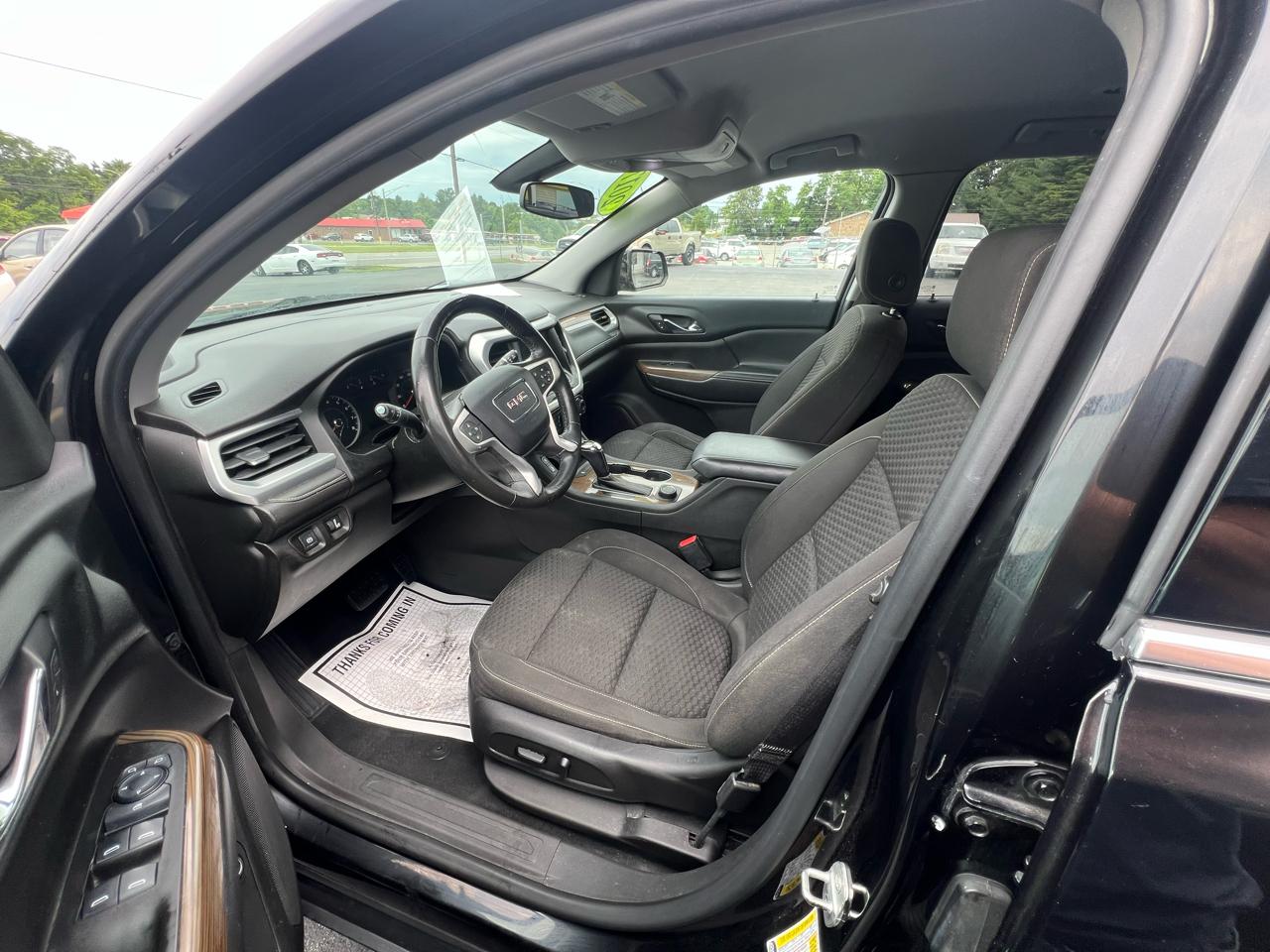 GMC Acadia FWD 4dr SLE w/SLE-2 2017