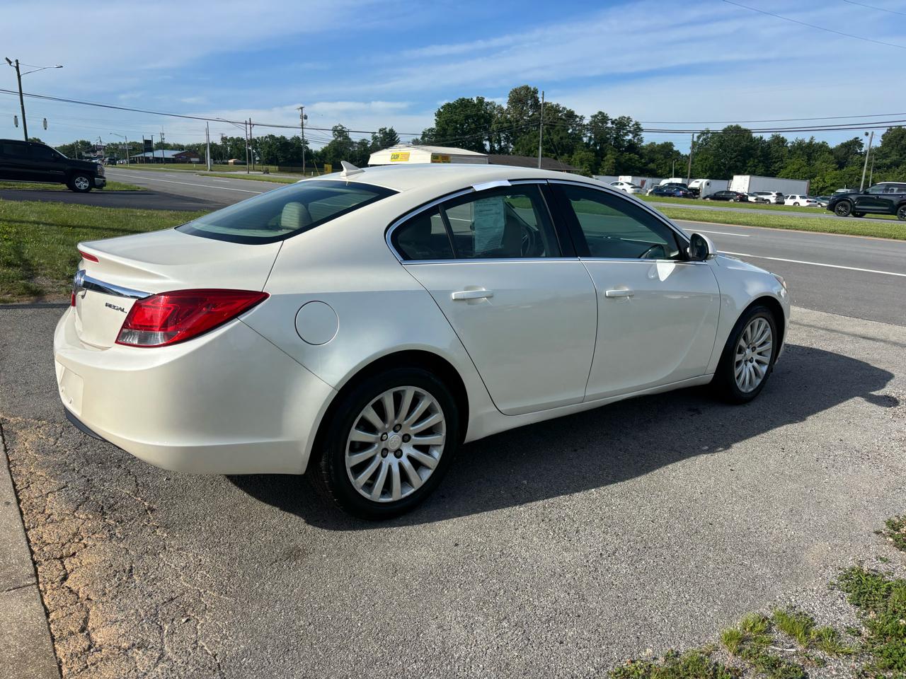 Buick Regal 4dr Sdn Base 2012
