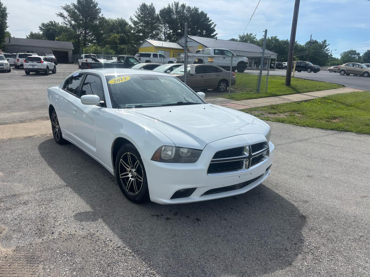 Dodge Charger 4dr Sdn SE RWD 2013