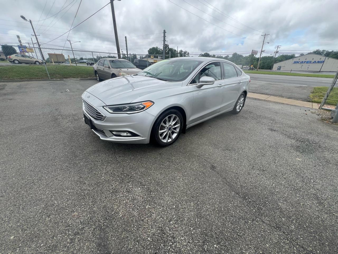 Ford Fusion SE FWD 2017