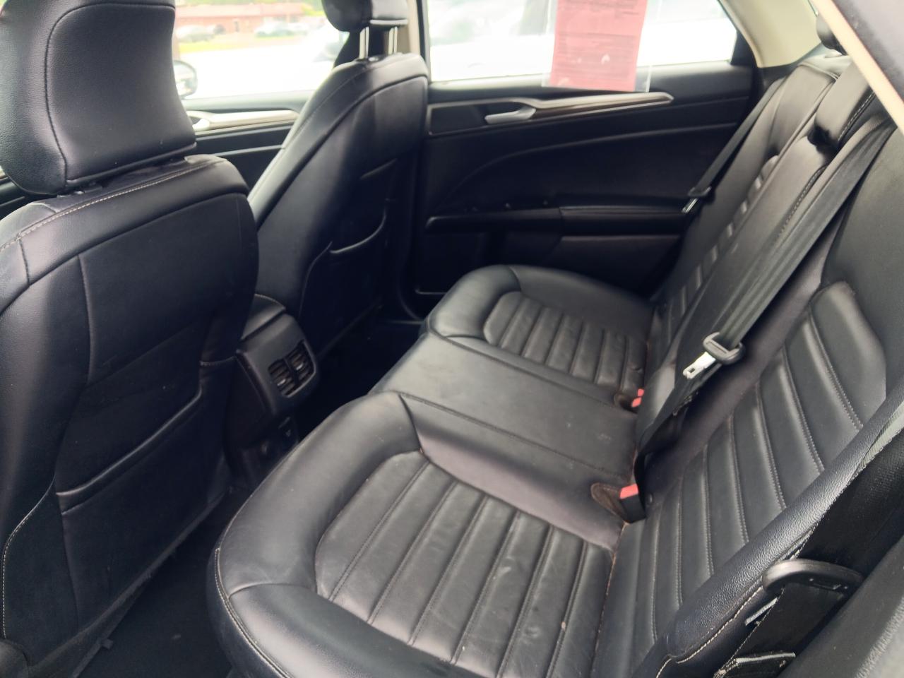 Ford Fusion SE FWD 2017