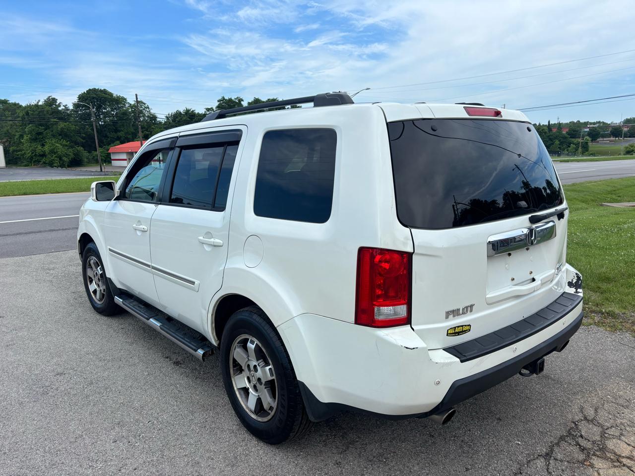 Honda Pilot 4WD 4dr Touring w/RES & Navi 2011