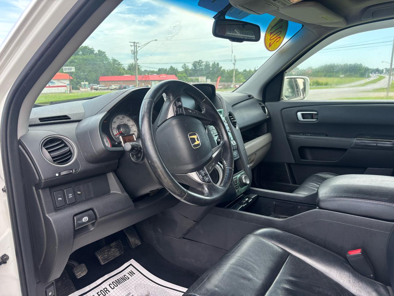 Honda Pilot 4WD 4dr Touring w/RES & Navi 2011