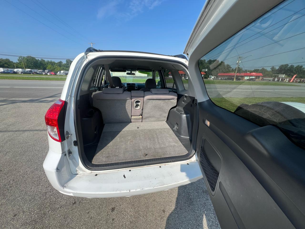 Toyota RAV4 4dr Base 4-cyl (Natl) 2006