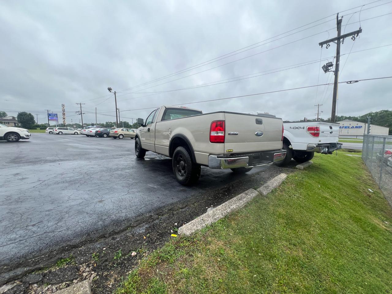 Ford F-150 2WD Reg Cab 126" XL 2008
