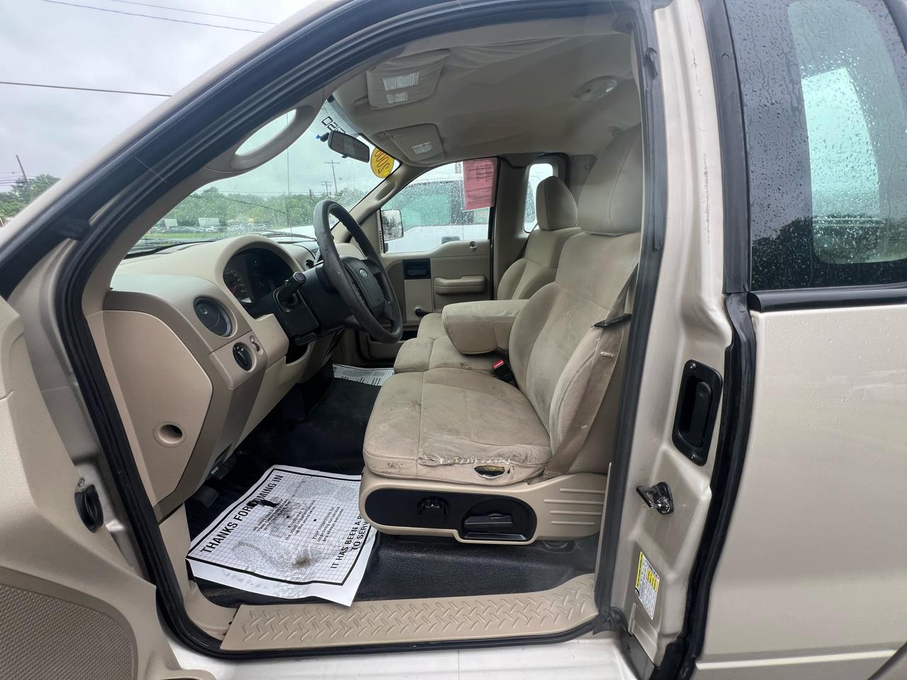 Ford F-150 2WD Reg Cab 126" XL 2008