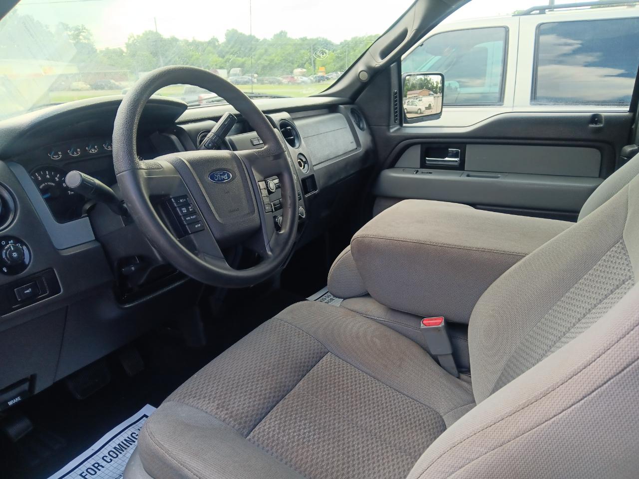 Ford F-150 2WD SuperCab 145" XL 2013
