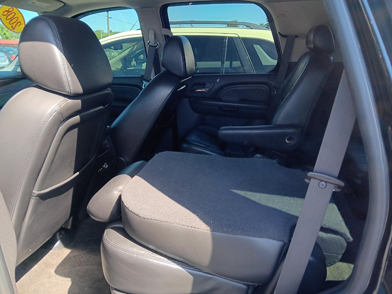 GMC Yukon Denali AWD 4dr 2008